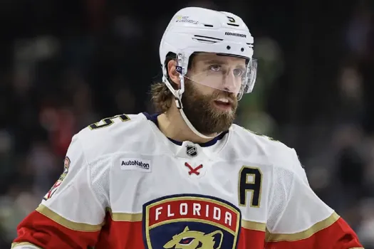Aaron Ekblad à Montréal: le cauchemar d'Arber Xhekaj
