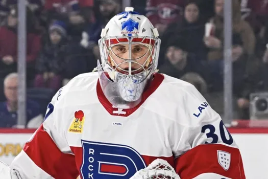 Effondrement en direct : Cayden Primeau se fait voler la vedette