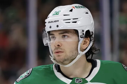 Mavrik Bourque à Montréal : Kent Hughes a une fenêtre unique pour un vol légal