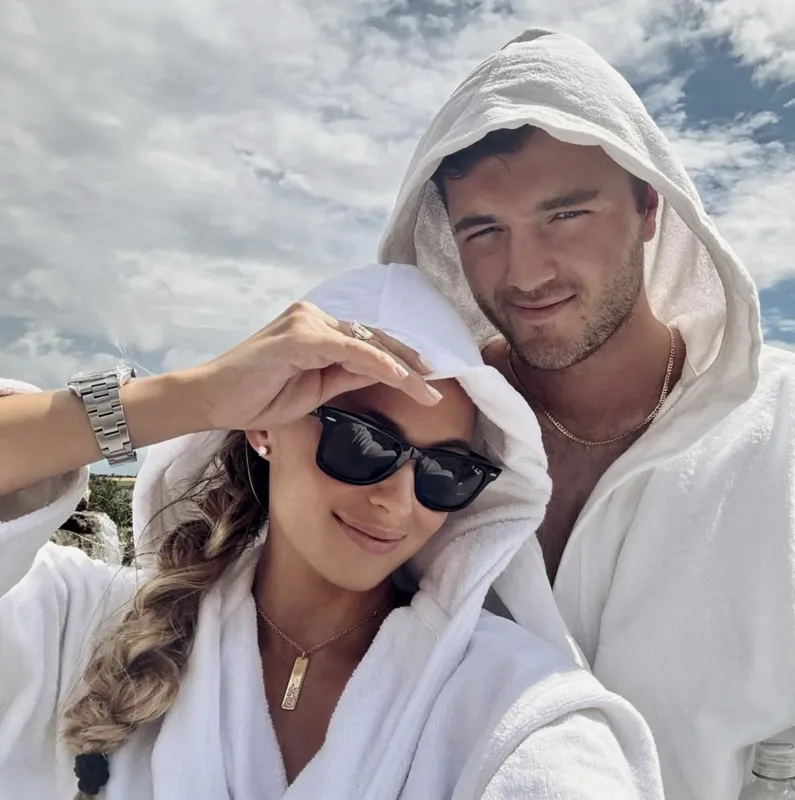 Bombe amoureuse à Montréal: la fiancée de Noah Dobson fait jaser