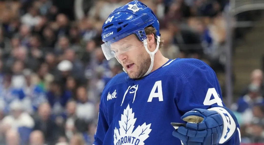Explosion dans la chambre des Maple Leafs: Morgan Rielly voit rouge