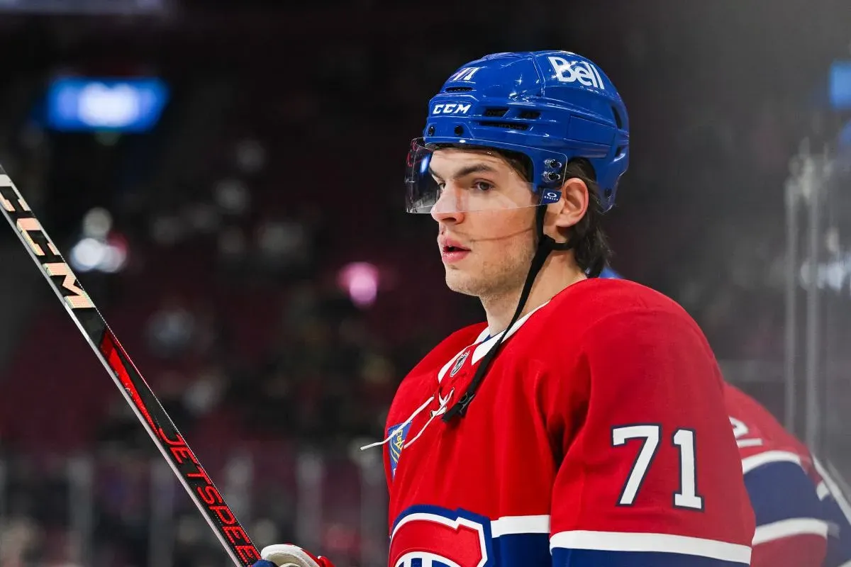 Jake Evans à Anaheim: Kent Hughes a perdu la tête