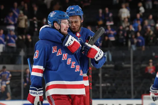 Colère noire dans le vestiaire des Rangers: la porte s'ouvre pour Montréal
