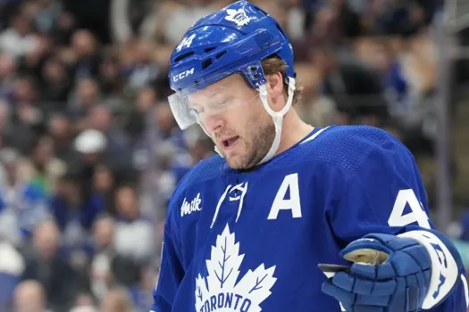 Explosion dans la chambre des Maple Leafs: Morgan Rielly voit rouge