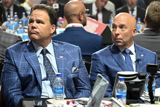 Kent Hughes et Jeff Gorton se plantent à New York: l'été commence mal