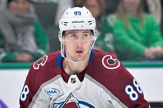 Surprise à Montréal: Martin Necas rêve de jouer pour le CH