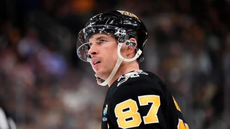 La liste de Sidney Crosby dévoilée: il saute une coche à Pat Brisson