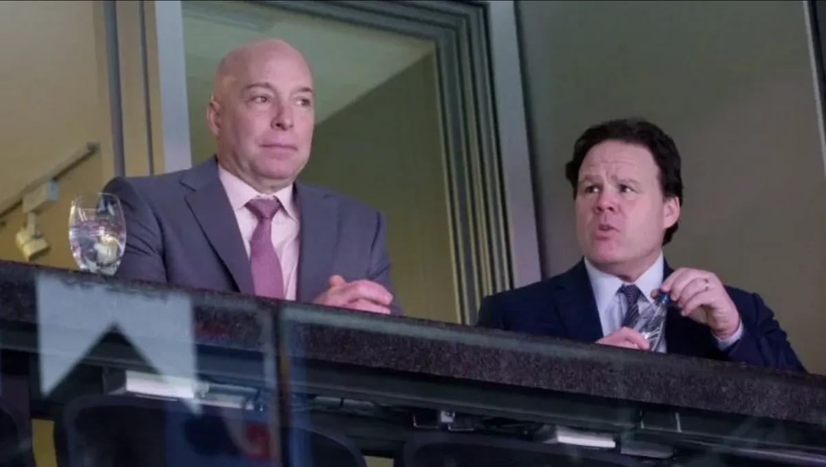 Tension au 2e étage: Jeff Gorton écarte Kent Hughes en pleine entrevue