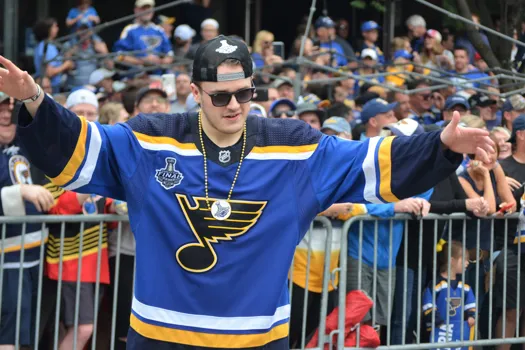 Mises en échec et suspension: bienvenue à Montréal Samuel Blais