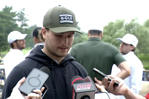 Problèmes hors-glace: Joshua Roy prend la défense de Logan Mailloux