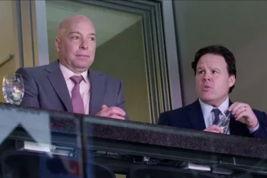 Tension au 2e étage: Jeff Gorton écarte Kent Hughes en pleine entrevue