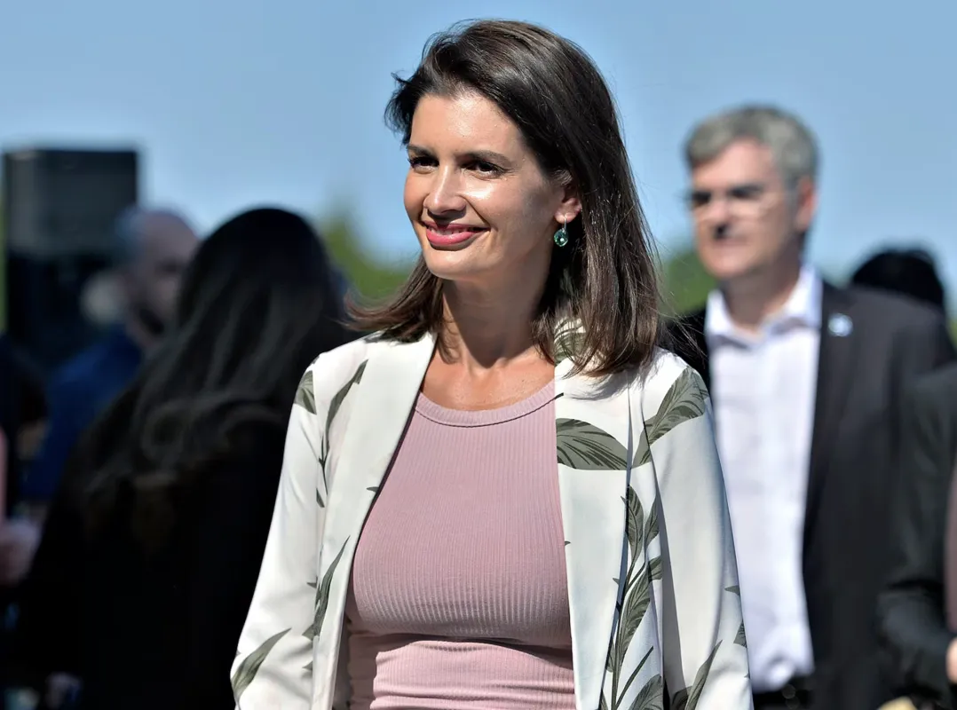 716 millions de dollars: le mensonge de Geneviève Guibault dévoilé au grand public