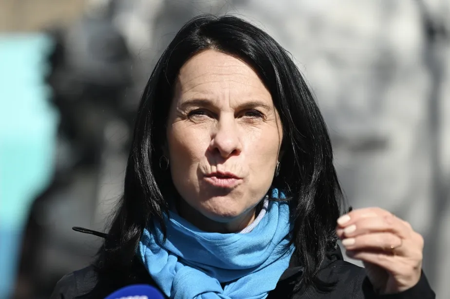 Crise à Saint-Lambert: Valérie Plante épargnée in extremis