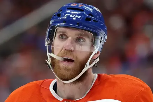 50 millions de dollars: Connor McDavid se fait avoir