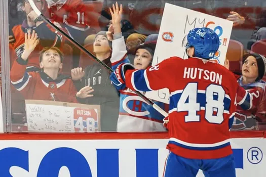 500 000 dollars: Lane Hutson répond à Jeff Gorton
