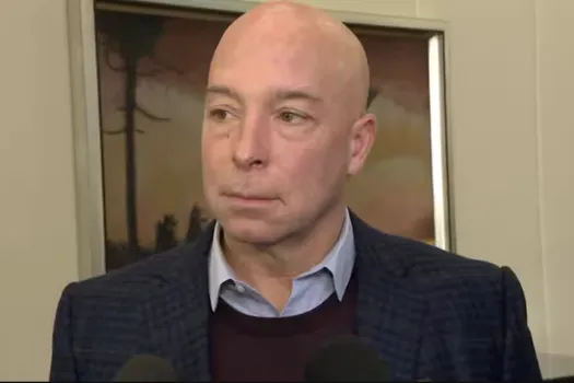 Drame comptable : Kent Hughes piégé par une ombre