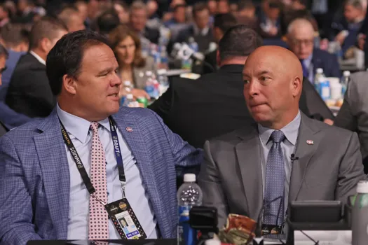 Séisme à Montréal : Kent Hughes et Jeff Gorton préparent la plus grande surprise de la LNH
