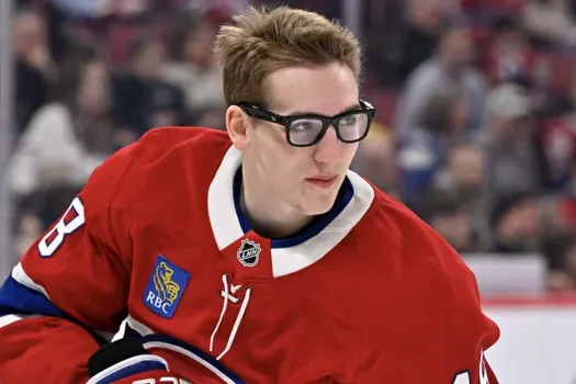Honte publique au Minnesota: Lane Hutson trahi par le DG