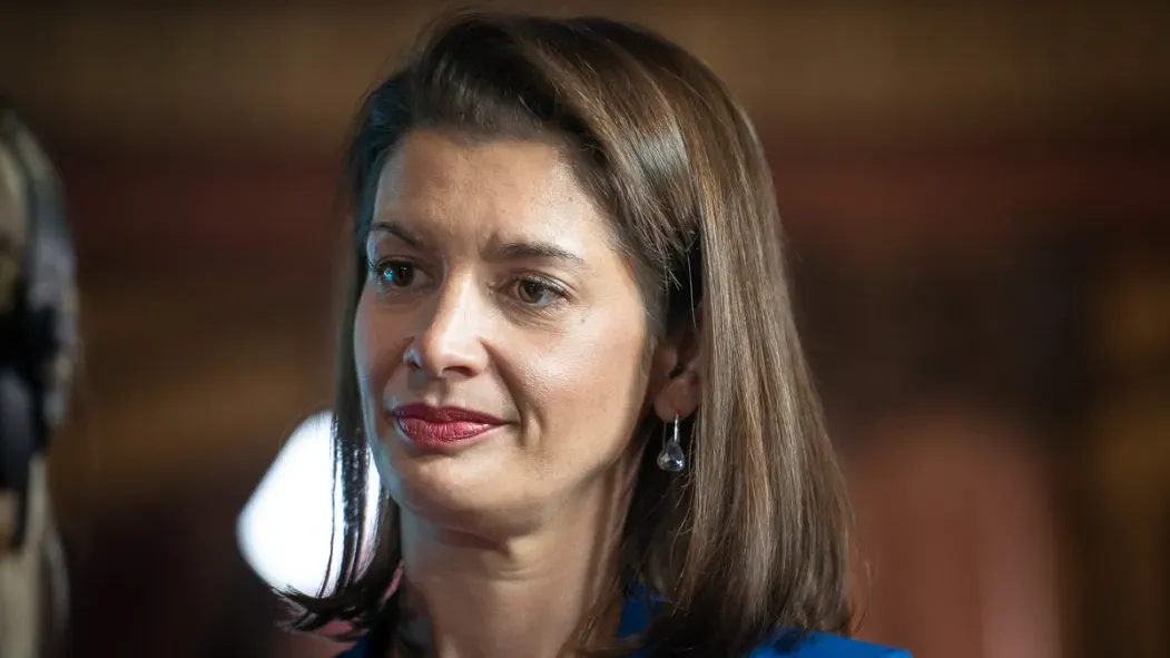 Beauté et mensonges: Geneviève Guibault crée la commotion avec son amoureux politique