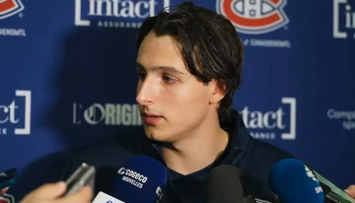 Colère à Brossard: David Reinbacher craque sur la glace