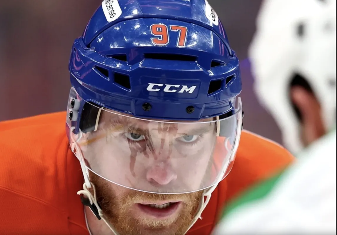 Le ciel tombe sur la tête de Connor McDavid: un refus historique