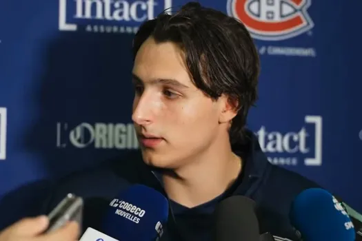 Colère à Brossard: David Reinbacher craque sur la glace