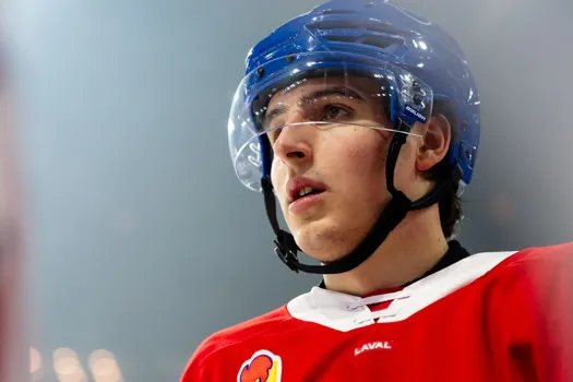 Consternation au Centre Bell: David Reinbacher s'effondre sur la glace