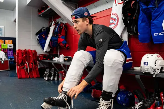 Prise de bec à Brossard: Florian Xhekaj sans pitié