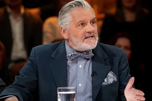 Suspension à Quebecor: Richard Martineau perd la tête