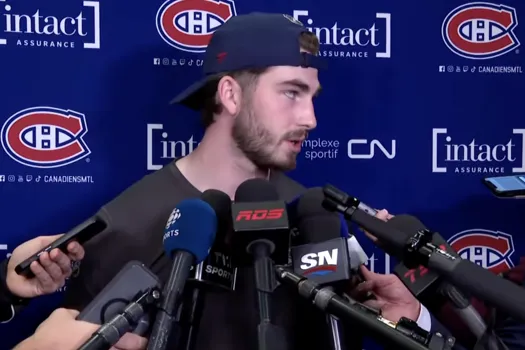 Tristesse à Brossard: Kirby Dach abattu devant les caméras