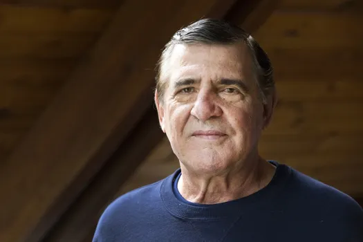 Tristesse pour Serge Savard: le Québec pense à lui