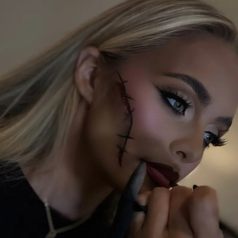 Party d'Halloween: Juraj Slafkovsky et Patrik Laine lancent un message poignant