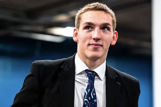 Désillusion autour de Lane Hutson : les Américains se moquent des partisans du Canadien