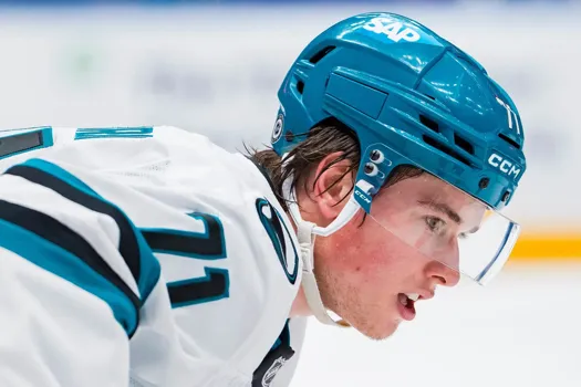 Révélations tristes dans la chambre des Sharks: Macklin Celebrini en mauvaises mains