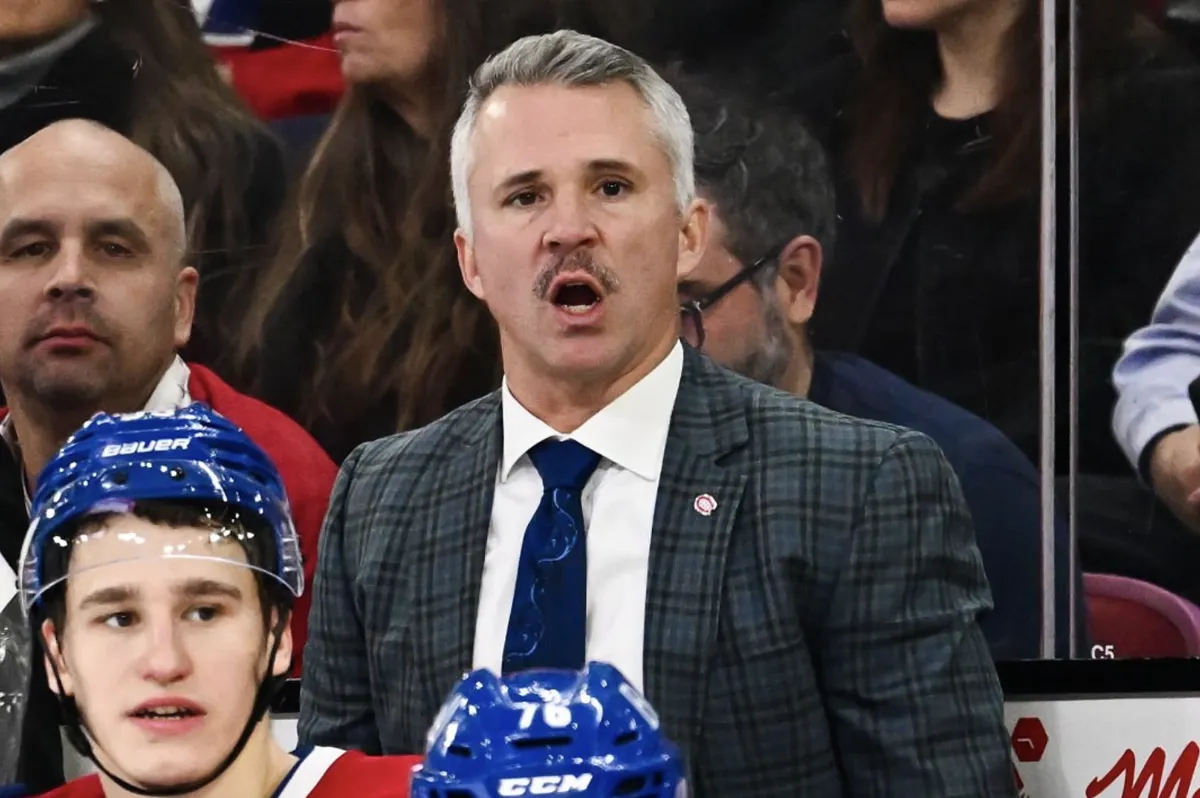 Climat lourd devant les caméras : Martin St-Louis replonge dans ses vieux réflexes de joueur