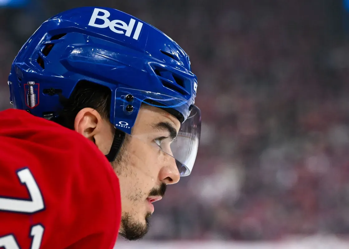 Honte nationale sur le banc: le Québec en veut à Arber Xhekaj