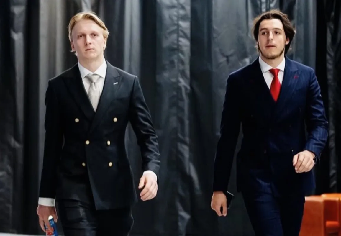 Négociations à Laval: Kent Hughes jase avec St-Louis et Nashville