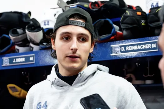 David Reinbacher serre les dents : Kent Hughes lui rappelle son statut