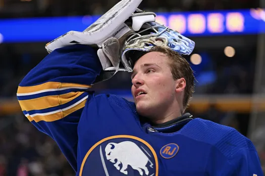 Dégelée à Buffalo: le nom de Kent Hughes circule chez les Sabres