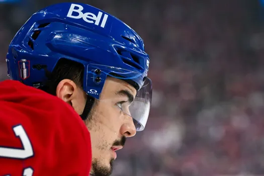 Honte nationale sur le banc: le Québec en veut à Arber Xhekaj