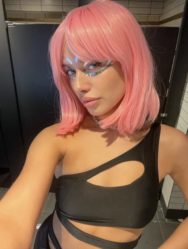 L'amoureuse de Juraj Slafkovsky frappe sans prévenir: une revanche salée