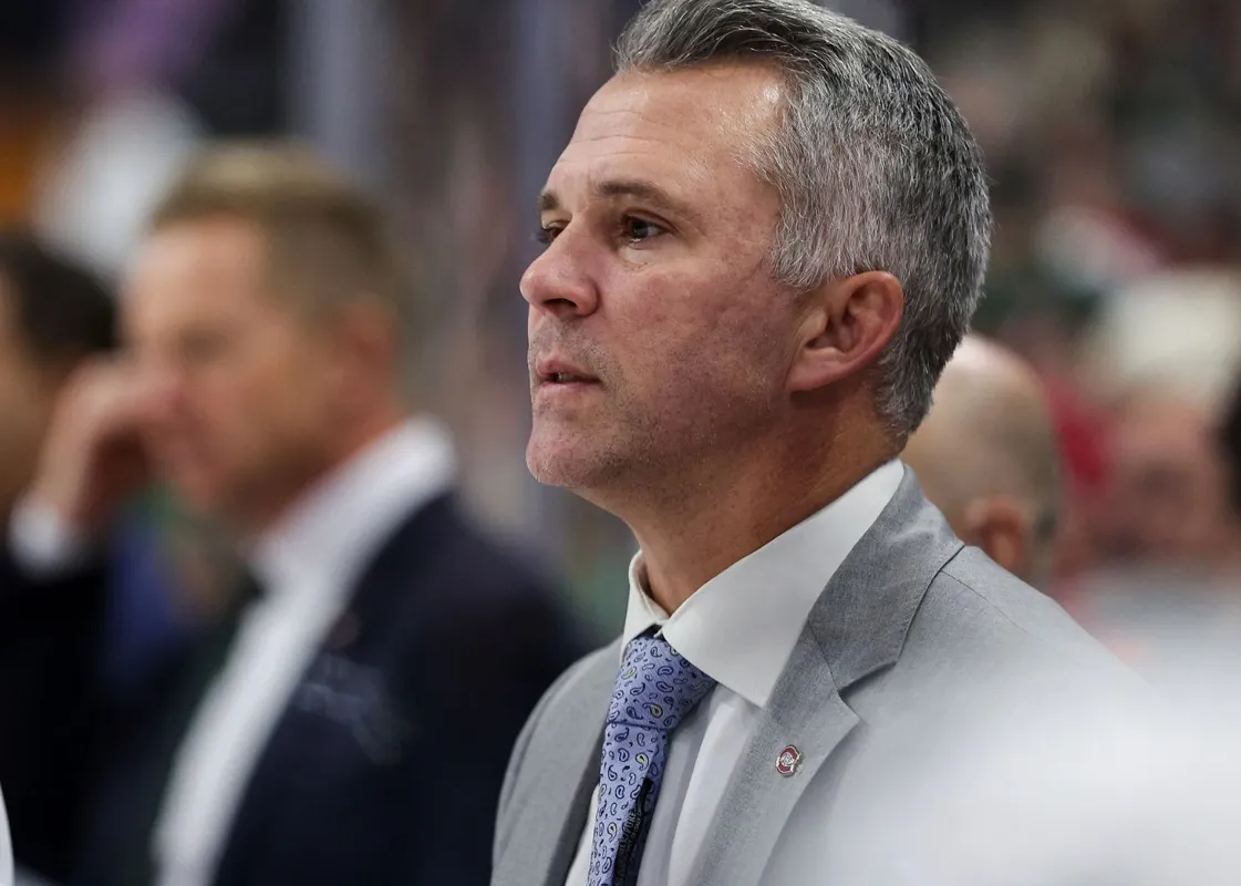 Martin St-Louis subit un malaise en salle de presse