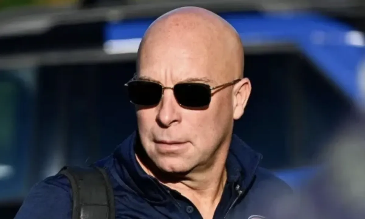 Transaction insensée: Kent Hughes pénalisé