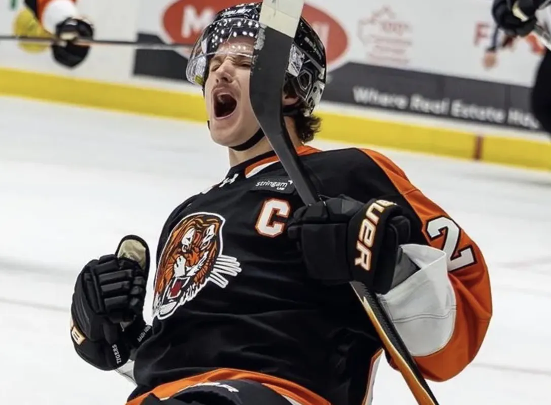 Un défenseur offensif sacrifié à Montréal: Kent Hughes construit sa transaction