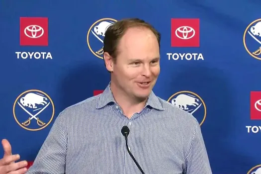 Congédiement à Buffalo: le pire DG de l'histoire de la LNH écarté
