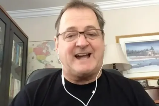 Consternation à l'Antichambre: Norman Flynn commet l'irréparable