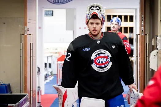Scène ridicule: Martin St-Louis gâche la nouvelle de Jacob Fowler
