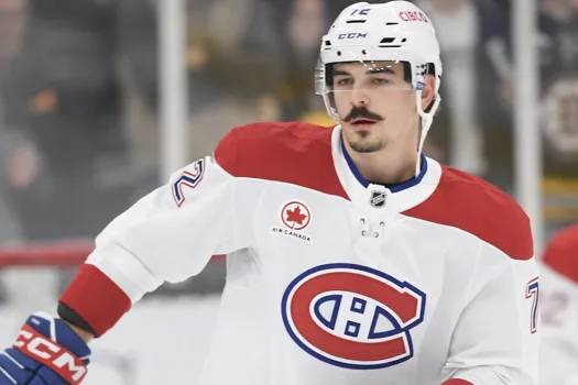 Traitement d'Arber Xhekaj: Martin St-Louis pousse l'insulte à l'injure