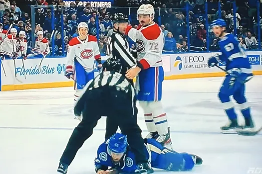 Uppercut dévastateur: Arber Xhekaj assomme son ennemi