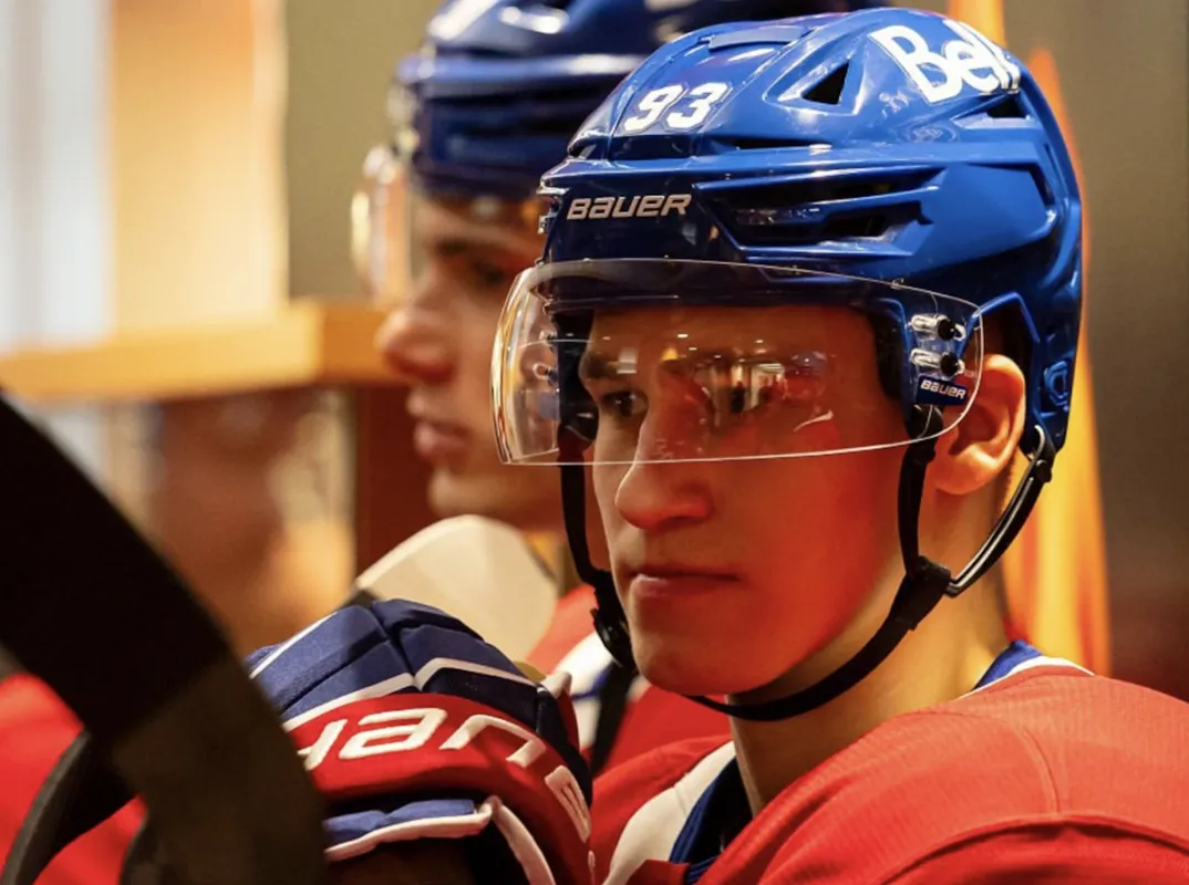 10 millions de dollars: Ivan Demidov place Kent Hughes dans l’eau chaude